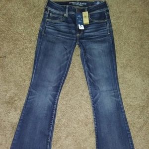 AEO "KICK BOOT STRETCH" 8R NWT!!